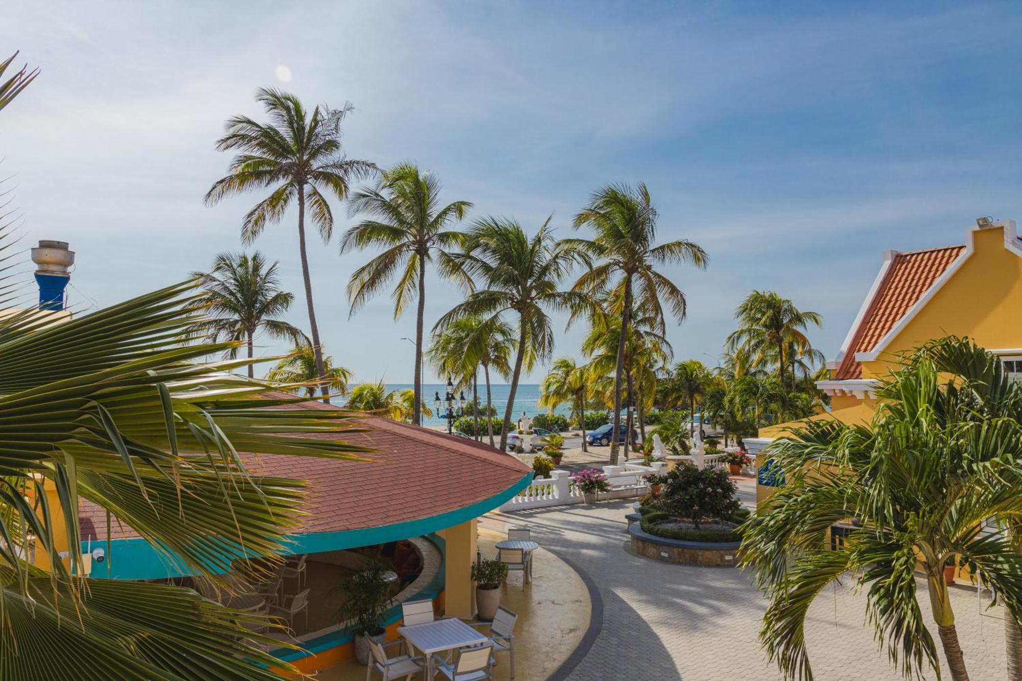 Amsterdam Manor Beach Resort Palm Beach Exterior foto