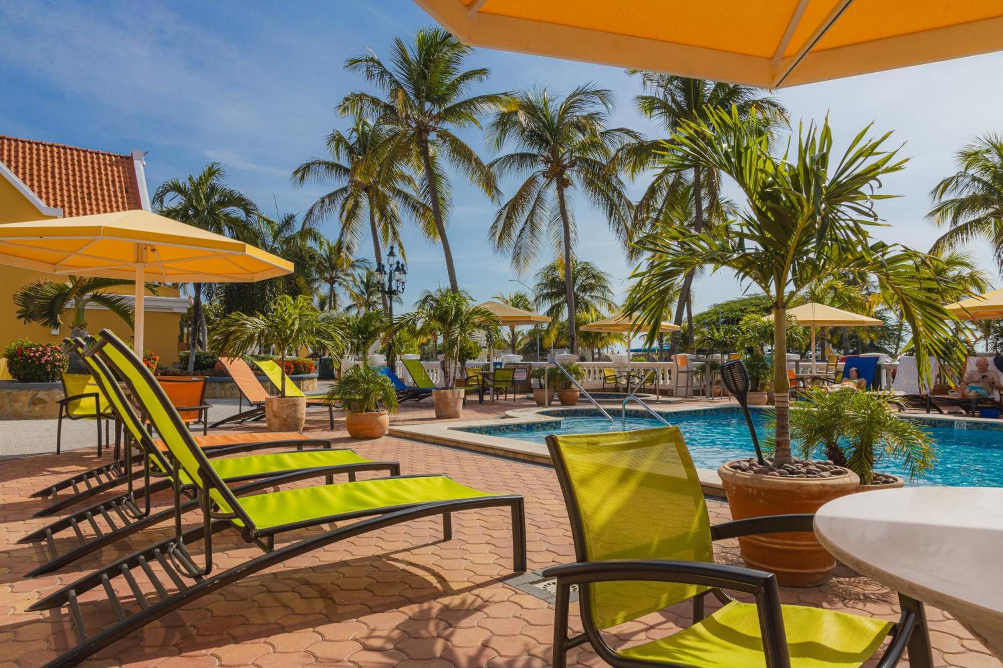 Amsterdam Manor Beach Resort Palm Beach Exterior foto