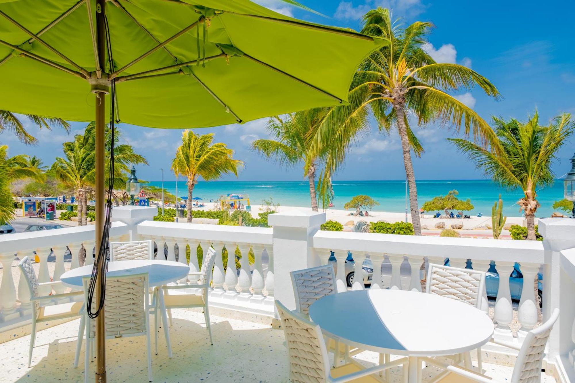 Amsterdam Manor Beach Resort Palm Beach Exterior foto
