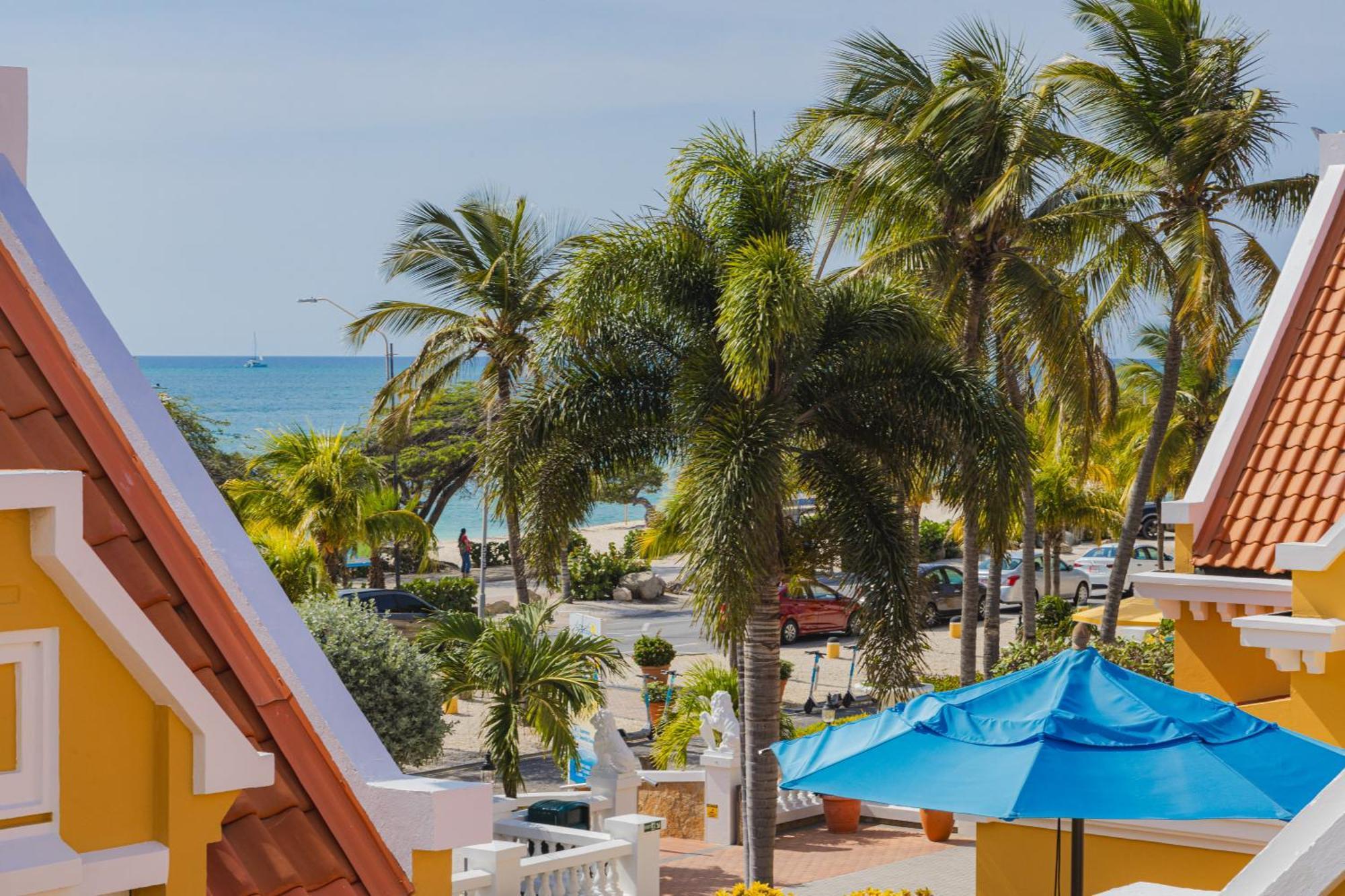 Amsterdam Manor Beach Resort Palm Beach Exterior foto
